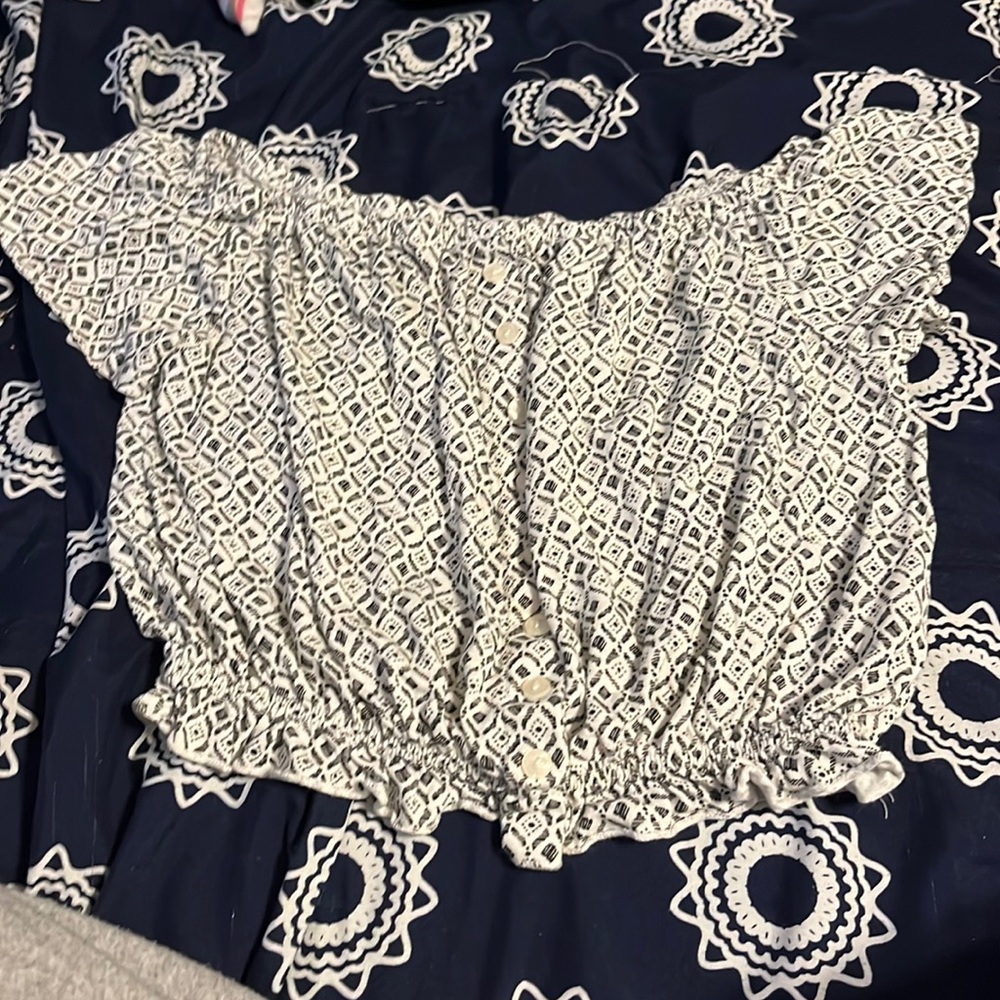 white and grey crop